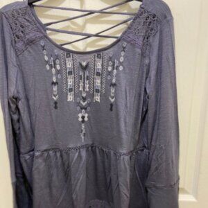 NWT Knox Rose Orión Gray Top; SZ. M.
